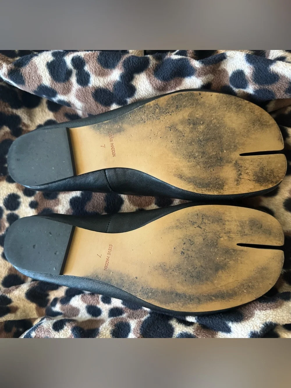Steve Madden Black Split-Toe Flats – Size 7 - Picture 5 of 7